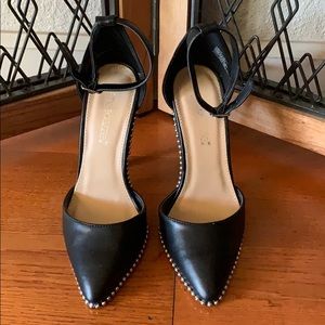 Fashionable studded heels